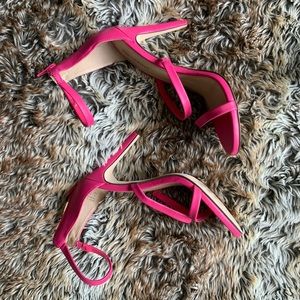 Pink heeled sandals 💖